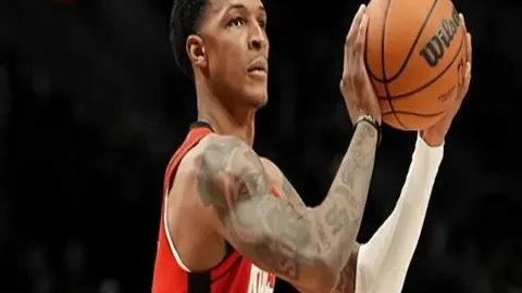 国足客场10人作战0：1憾负沙特世预赛一役